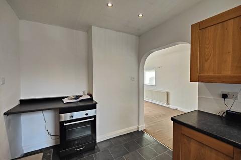 2 bedroom bungalow to rent, Manygates Park, Wakefield, West Yorkshire, UK, WF1