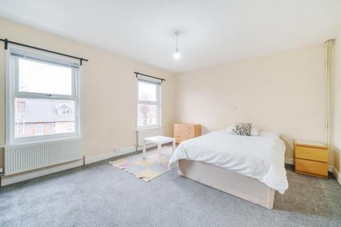 70 Addington Road, Reading, RG1 5PX