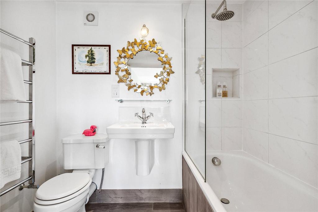 Goulden House, Bullen Street, London, SW11 2 bed apartment for sale £