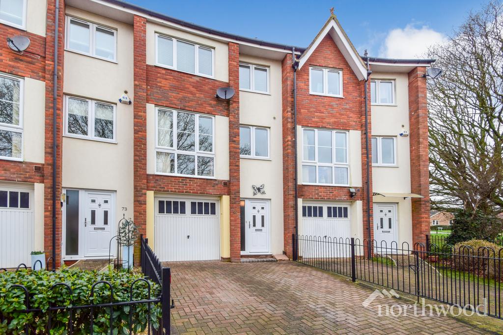 Audley Grove, Ipswich, IP4 3 bed townhouse £1,300 pcm (£300 pw)