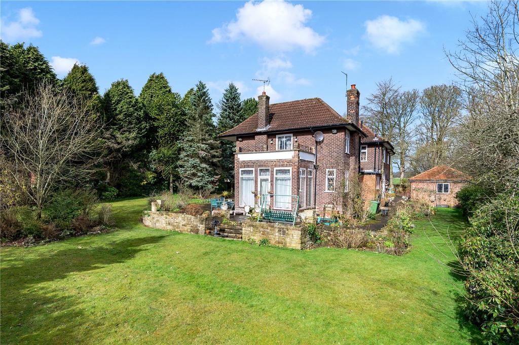 Sandmoor House, Sandmoor Avenue, Alwoodley, Leeds, West Yorkshire 5 bed