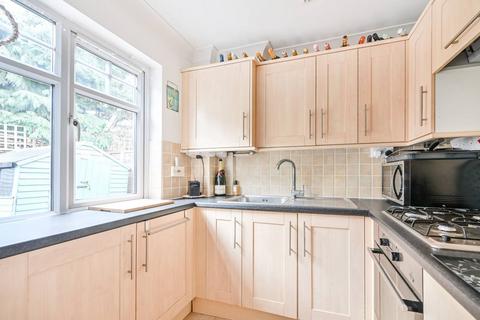 5 Loxley Close, Byfleet, West Byfleet, KT14 7GA