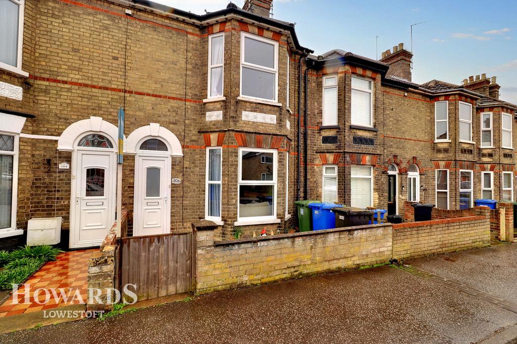 London Road South, Lowestoft 4 bed terraced house £260,000