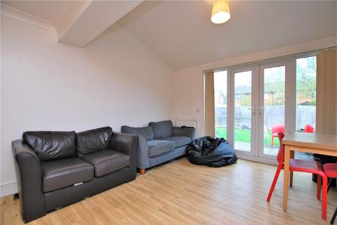 7 bedroom end of terrace house to rent, Broomfield, Guildford, Surrey, GU2
