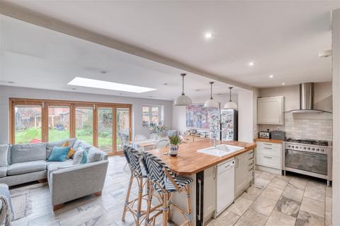 39 Checketts Lane, Worcester, WR3 7JW