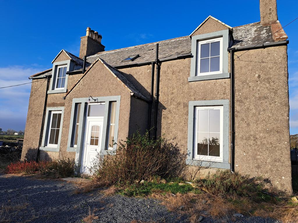 Kirkcudbright, Dumfries and Galloway. DG6 4TZ 4 bed detached house to rent £900 pcm (£