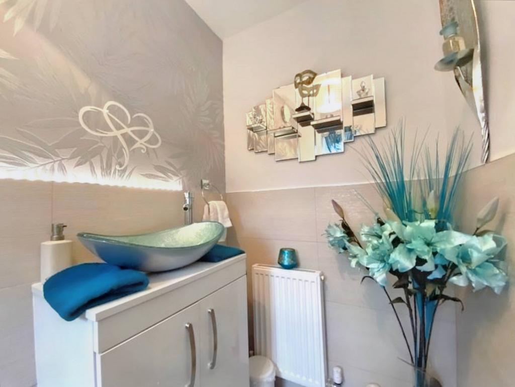 Kirk Brae, Maybole KA19 4 bed semidetached house for sale £189,000