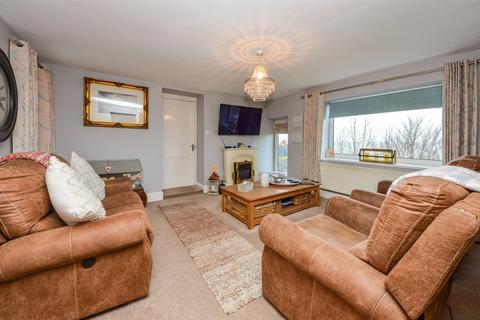 2 bedroom end of terrace house for sale, High Street, Penmaenmawr, Conwy, LL34