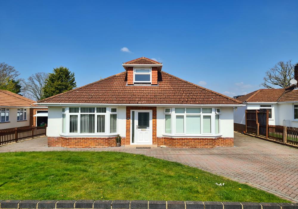 Dene Road, Ashurst SO40 3 bed detached bungalow for sale £675,000