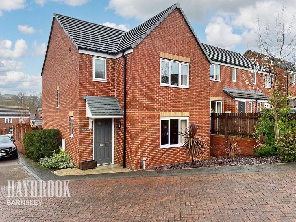 Bluebell Bank, Barnsley 3 bed detached house for sale £200,000