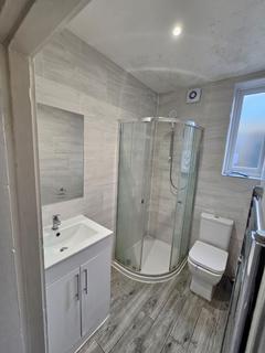 First Floor Flat, 1 Pound Place, London, SE9 5DN