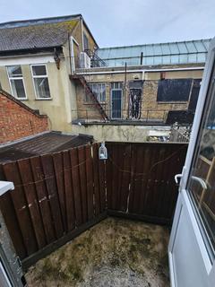 First Floor Flat, 1 Pound Place, London, SE9 5DN