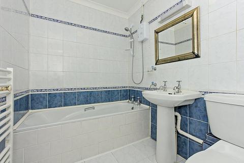 2 bedroom end of terrace house for sale - Wadham Place, Sittingbourne, Kent, ME10
