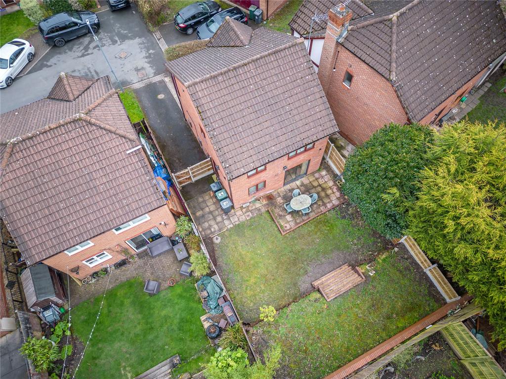Pickard Way, Dewsbury, WF13 3 bed detached house £249,995