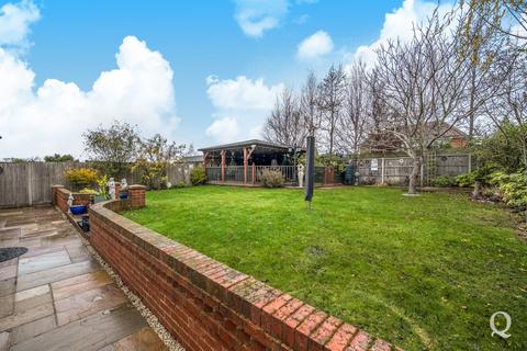 10 Hustlings Drive, Eastchurch, Sheerness, ME12 4JX