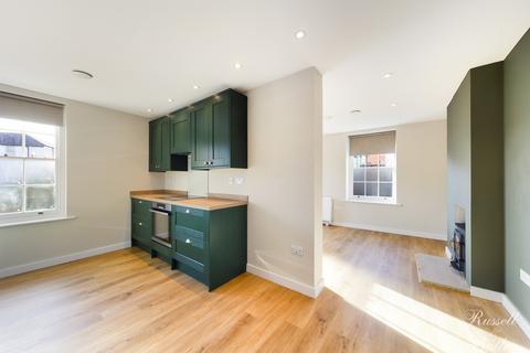 2 bedroom apartment to rent, Fleece Yard , Buckingham, Buckinghamshire, MK18