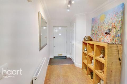 26 College Road, Chatham, ME4 4QX
