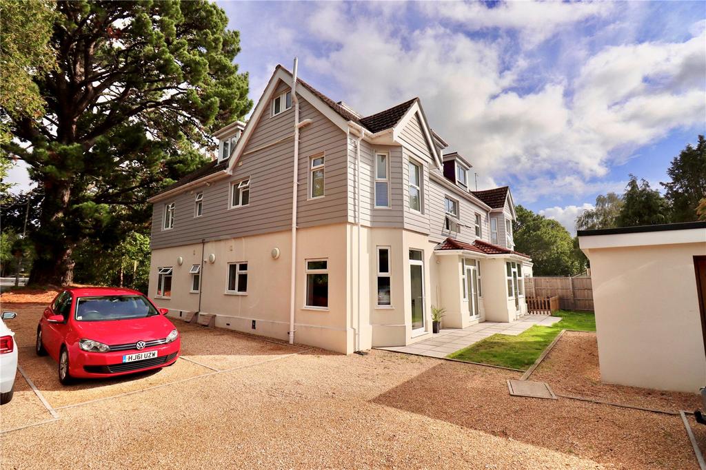 Dudsbury Road, West Parley, Ferndown, Dorset, BH22 1 bed apartment for