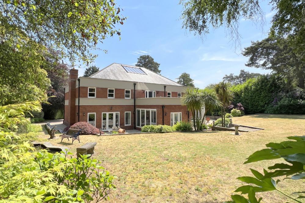 Avon Castle Drive, Avon Castle, BH24 2BB 6 bed detached house for sale