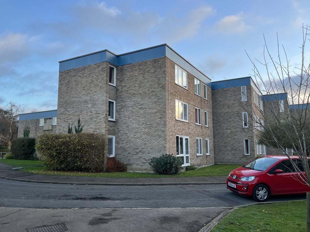 Thornton Court, Girton 3 bed apartment £300,000