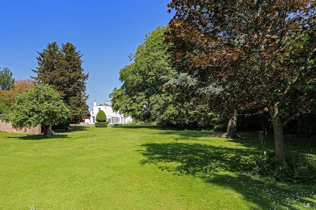 West Walton 6 bed detached house for sale £900,000