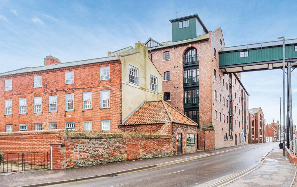 WellsnexttheSea 1 bed apartment for sale £600,000