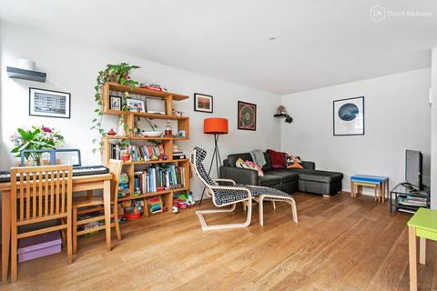 2 bedroom apartment for sale - The Triangle, Compton Street, Clerkenwell, London, EC1V