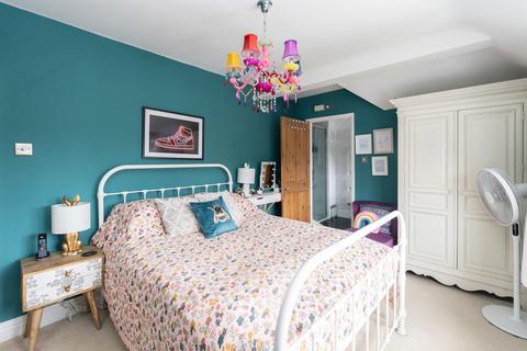 10 Ashley Road, Westcott, Dorking, RH4 3QJ