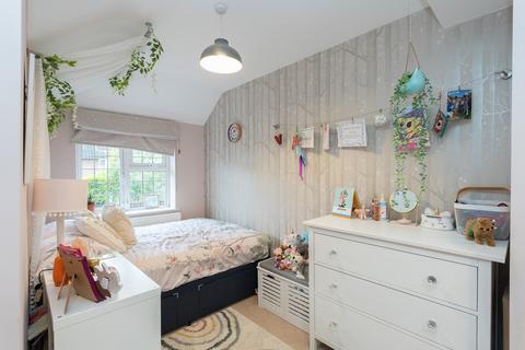 10 Ashley Road, Westcott, Dorking, RH4 3QJ
