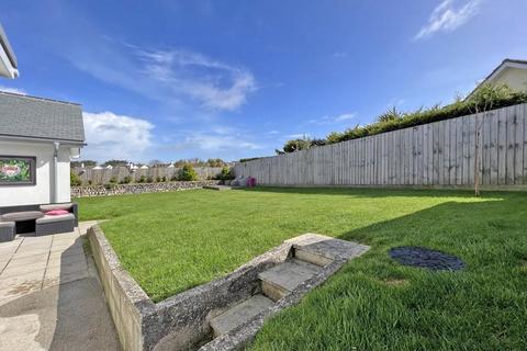 39 Laflouder Fields, Mullion, Helston, TR12 7EJ