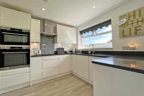 39 Laflouder Fields, Mullion, Helston, TR12 7EJ