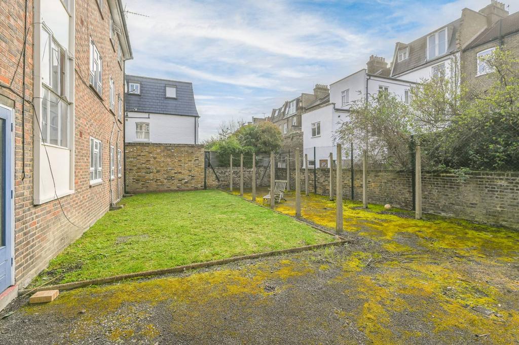 Brynmaer Road, Battersea Park, London, SW11 Studio for sale £390,000