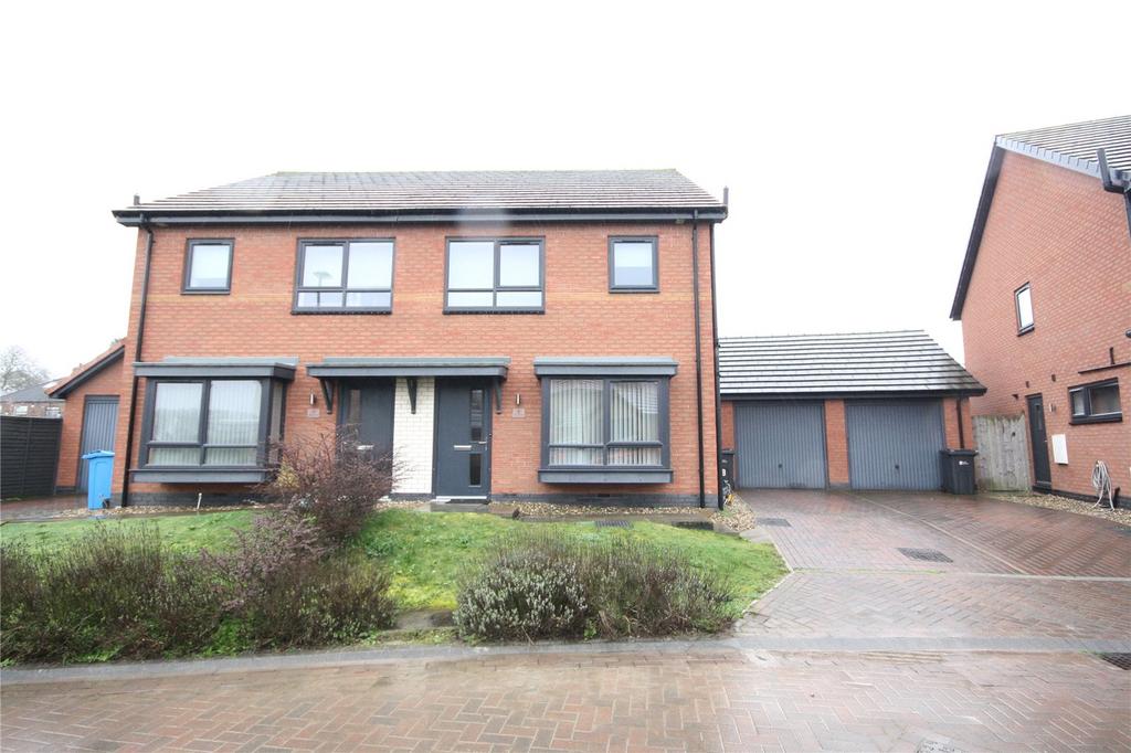 Mulberry Lane, Hull, East Yorkshire, HU4 3 bed semidetached house £