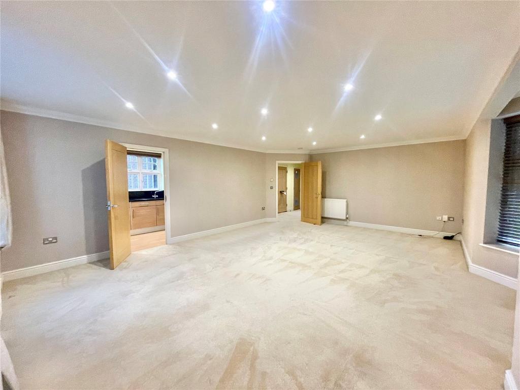 Park Road, Radlett, Hertfordshire, WD7 2 bed apartment to rent £1,750