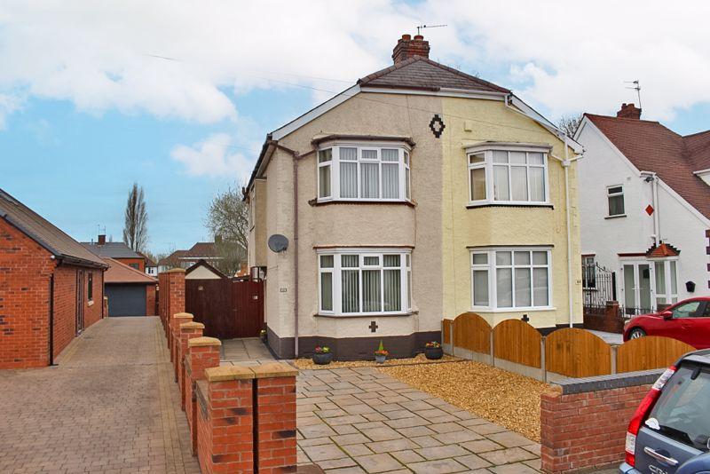 Oxley Moor Road, WOLVERHAMPTON 3 bed semidetached house £235,000