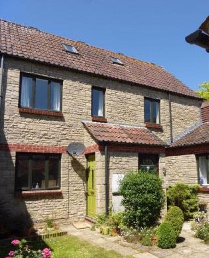 Beechfield Road, Corsham 2 bed apartment £875 pcm (£202 pw)