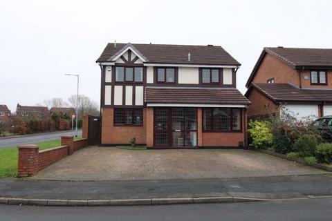 4 bedroom detached house for sale, Alnwick Road, Bloxwich. WS3 3XD