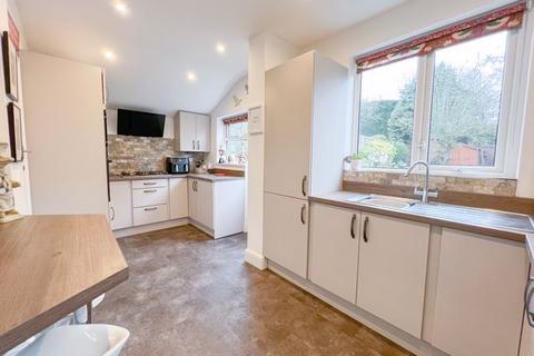 47 Manor Road, Streetly, Sutton Coldfield, B74 3NG