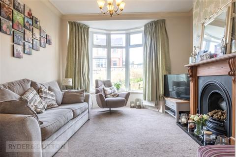 3 bedroom semi-detached house for sale - Rothwell Drive, Halifax, West Yorkshire, HX1