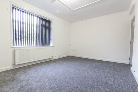 Studio to rent, Ashbrow Road, Huddersfield, West Yorkshire, HD2