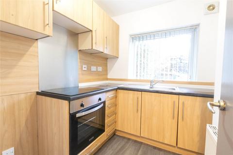 Studio to rent, Ashbrow Road, Huddersfield, West Yorkshire, HD2
