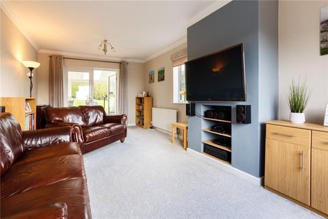4 bedroom detached house for sale - Heatherlands Avenue, Denholme, West Yorkshire