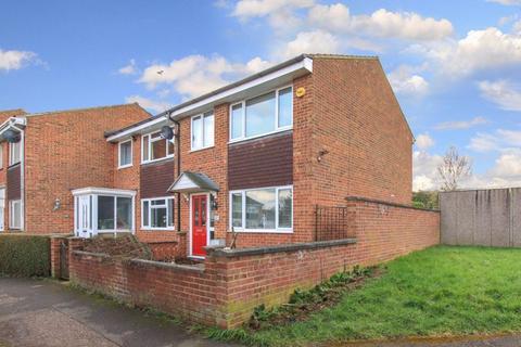 27 Bronte Crescent, Hemel Hempstead, HP2 7NS