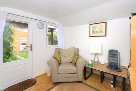 27 Bronte Crescent, Hemel Hempstead, HP2 7NS