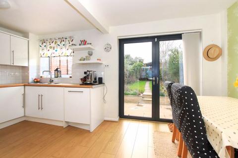 27 Bronte Crescent, Hemel Hempstead, HP2 7NS