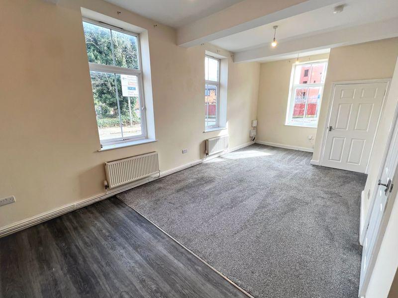 Green Lane, Eccles 3 bed terraced house £925 pcm (£213 pw)