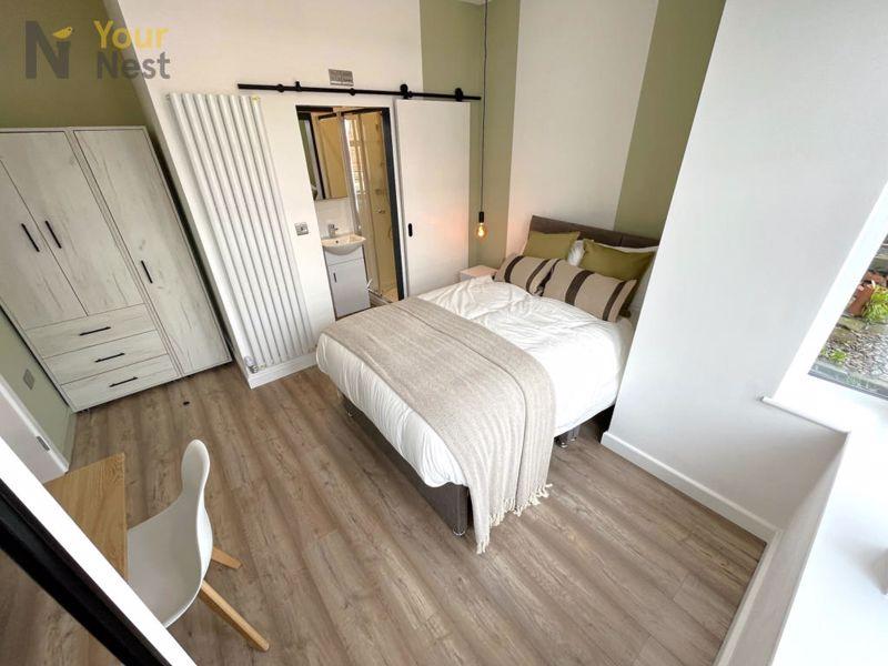 Room 1, Stanningley Road, Bramley... 6 bed house share £693 pcm (£160 pw)