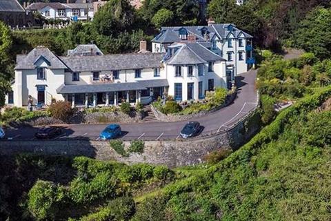 Penthouse Channel View, Lynton Cottage Seaview Apartments North Walk, Lynton, EX35 6ED
