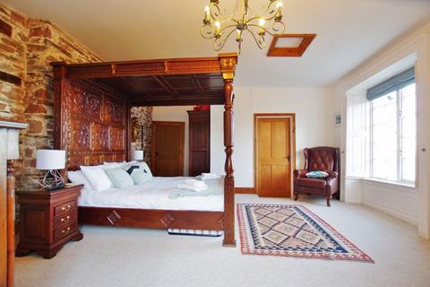 Penthouse Channel View, Lynton Cottage Seaview Apartments North Walk, Lynton, EX35 6ED