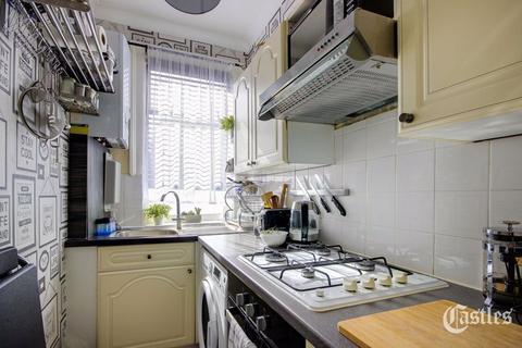 2 bedroom apartment for sale - Mannock Road, London, N22